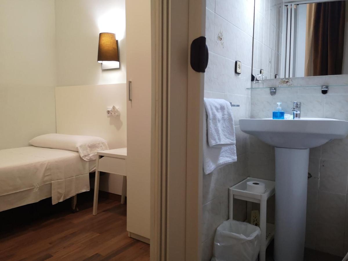 Small Single Room