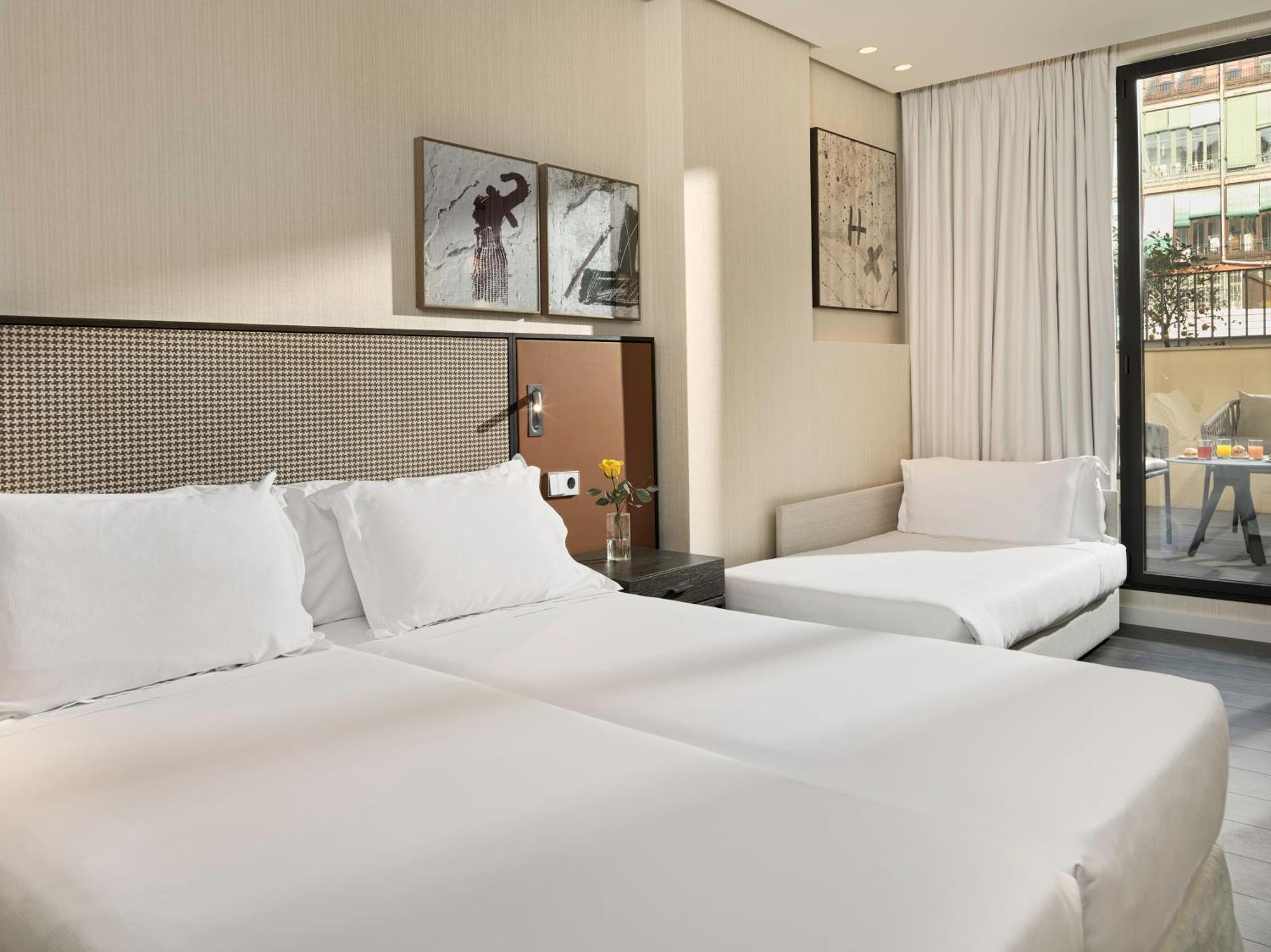 Grand Deluxe Triple Room Terrace