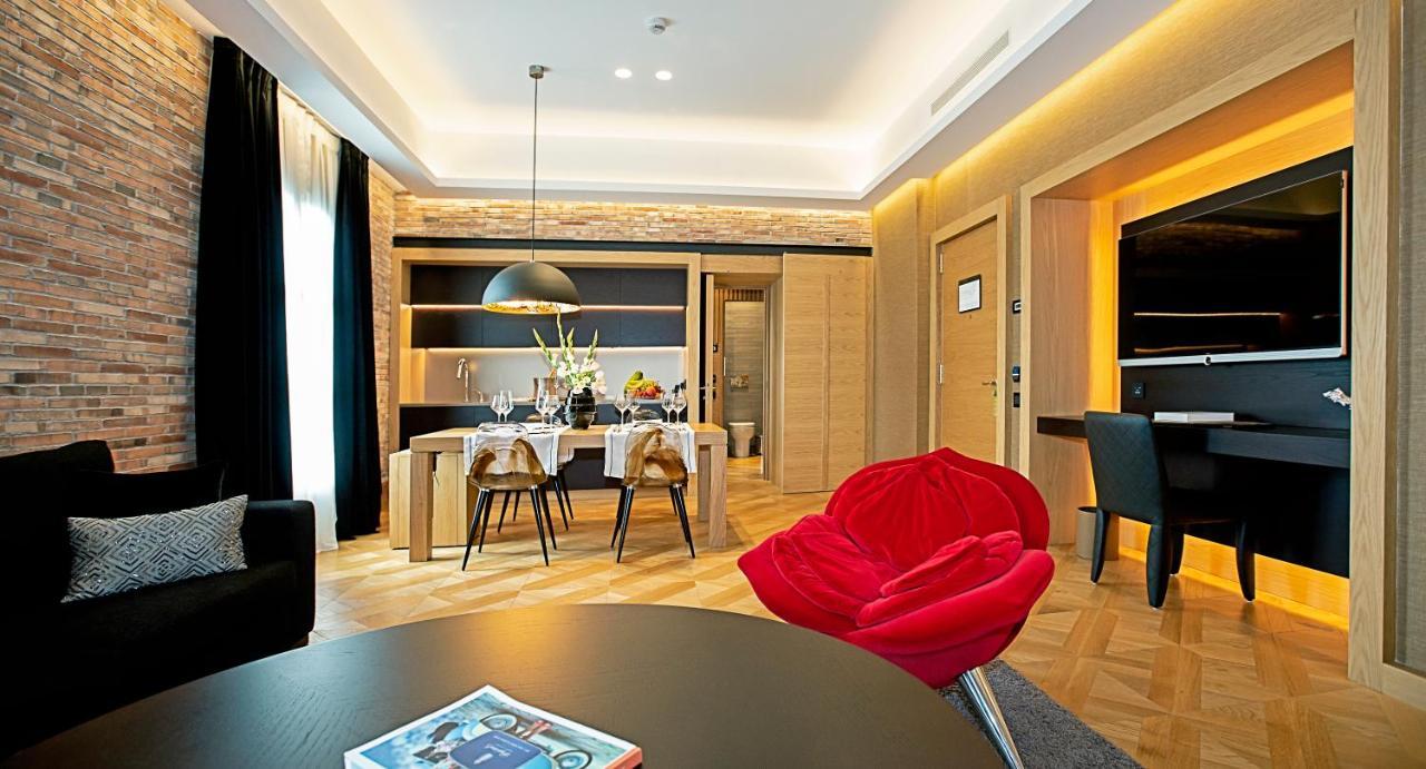 Penthouse Suite