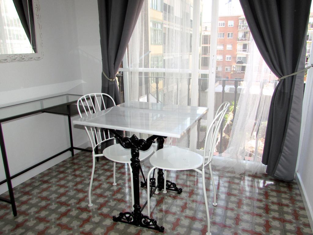 Double Room with Private Bathroom and Terrace