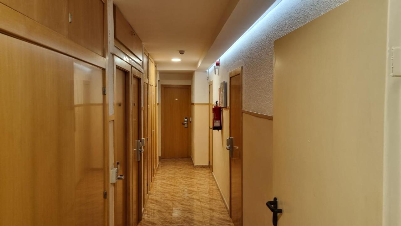 Zweibettzimmer mit eigenem Bad