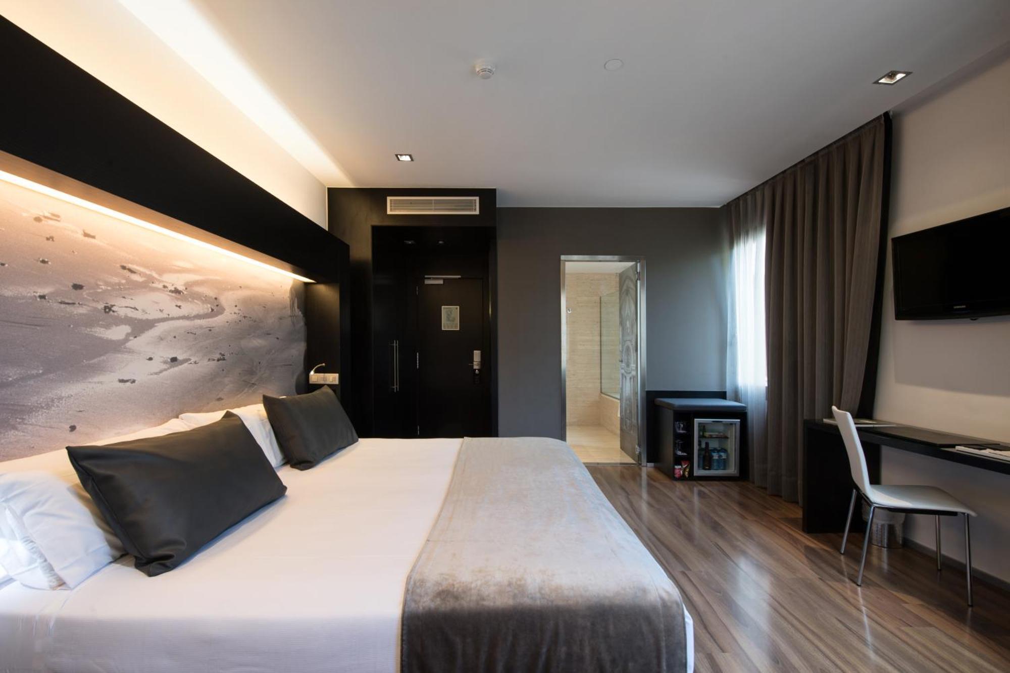 Double or Twin Room,1432063579:JPEG