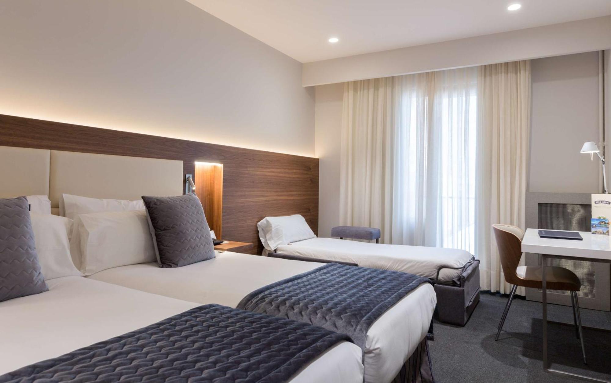 Twin Room,1432159582:JPEG
