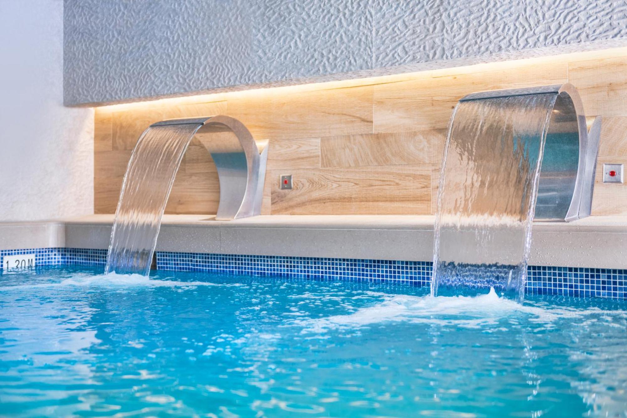 Deluxe Triple Room Spa Access