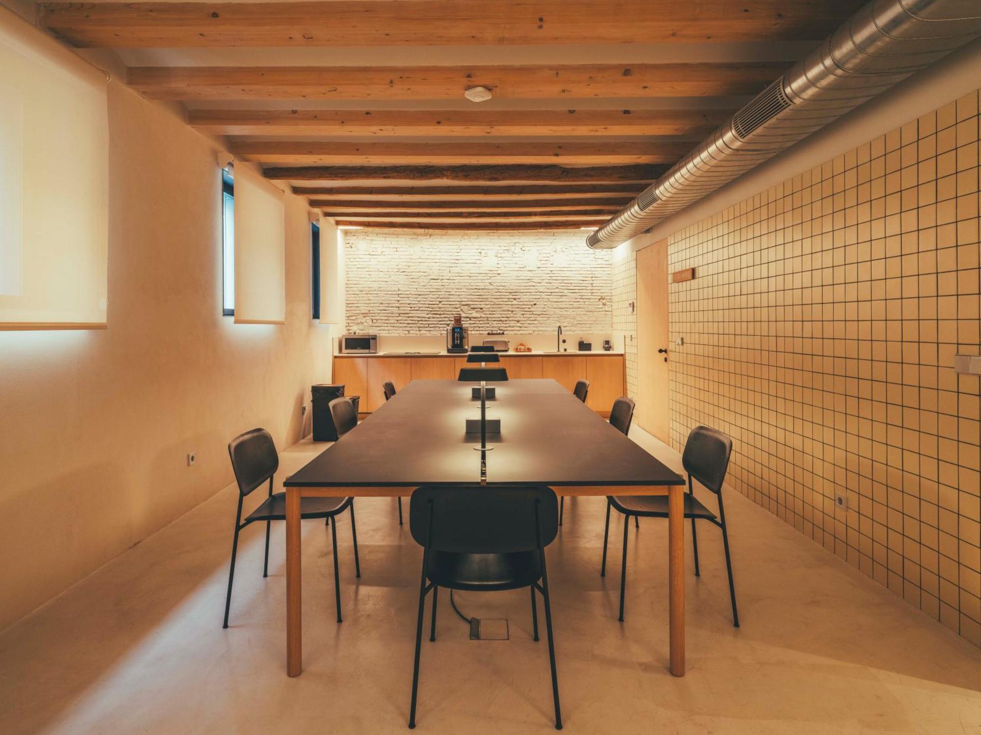 Queen Studio