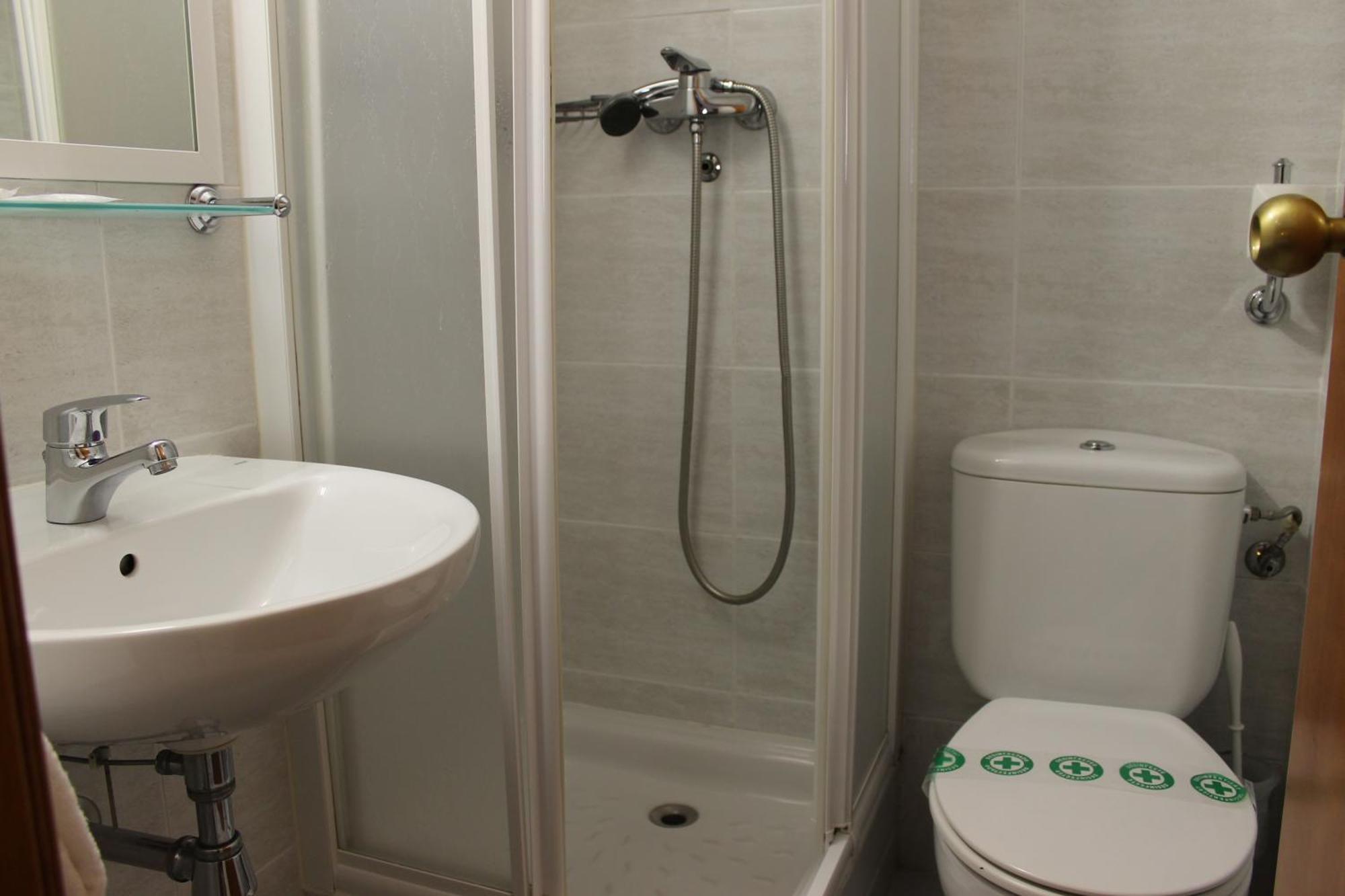 Basic Twin Room