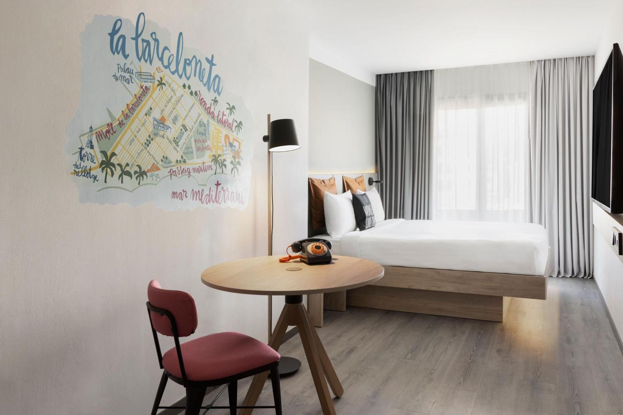 Moxy Queen Room with City View
