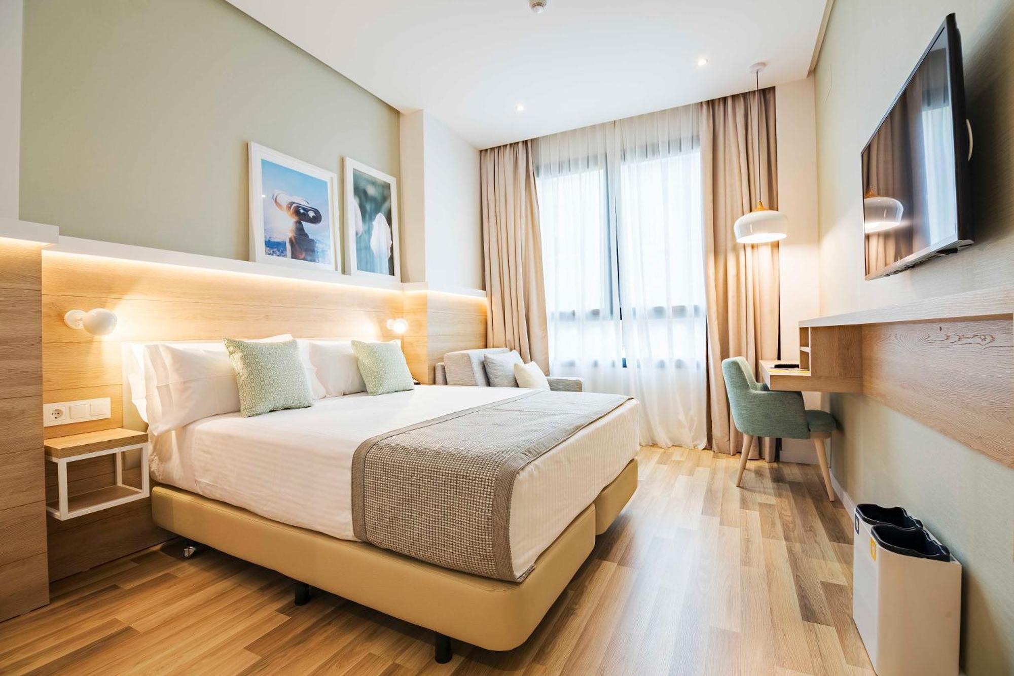 Double Room,1457762614:JPEG