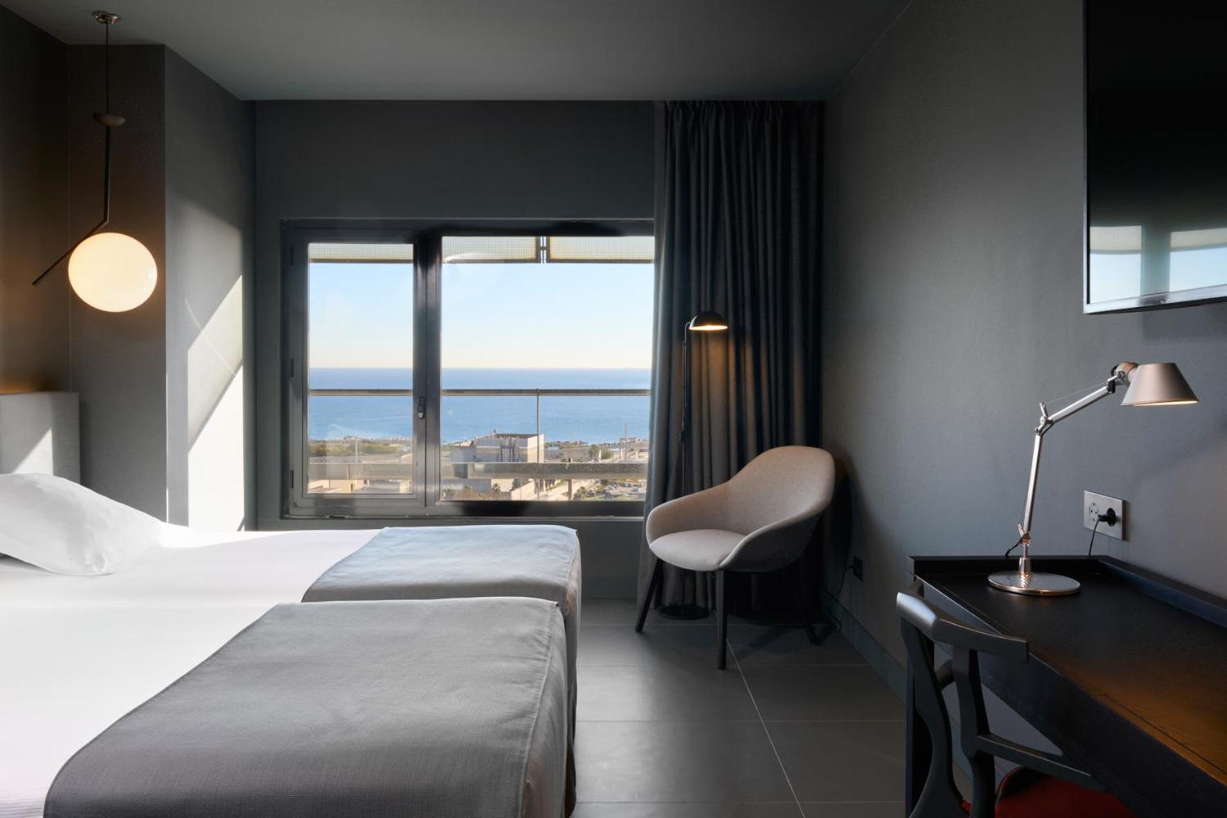 Double or Twin Room Sea View