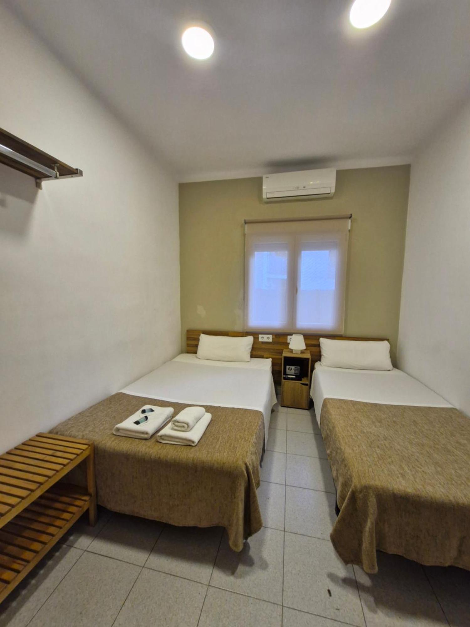 Twin Room with Shared Bathroom,1646911417:JPEG