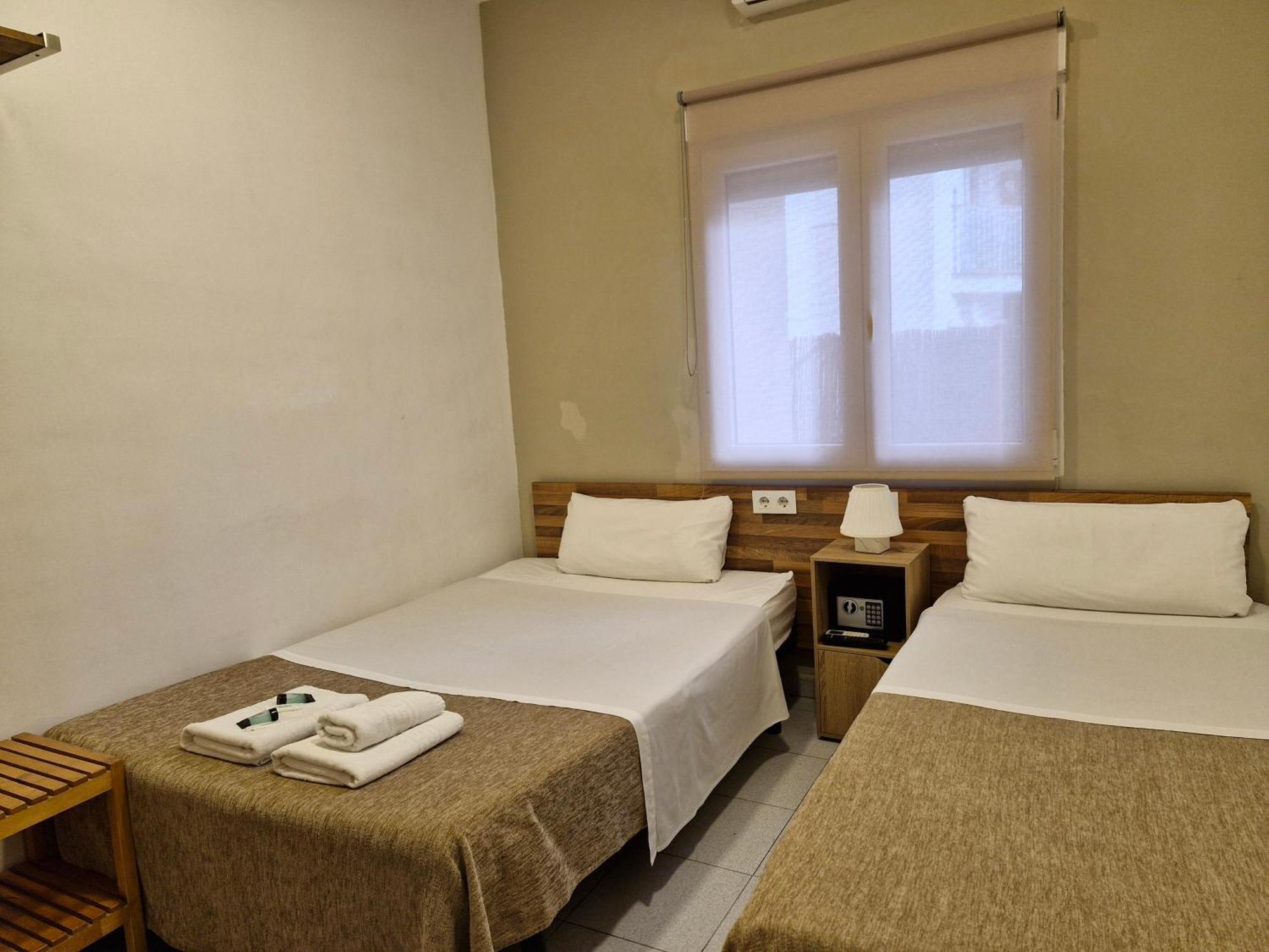 Twin Room,1646911417:JPEG