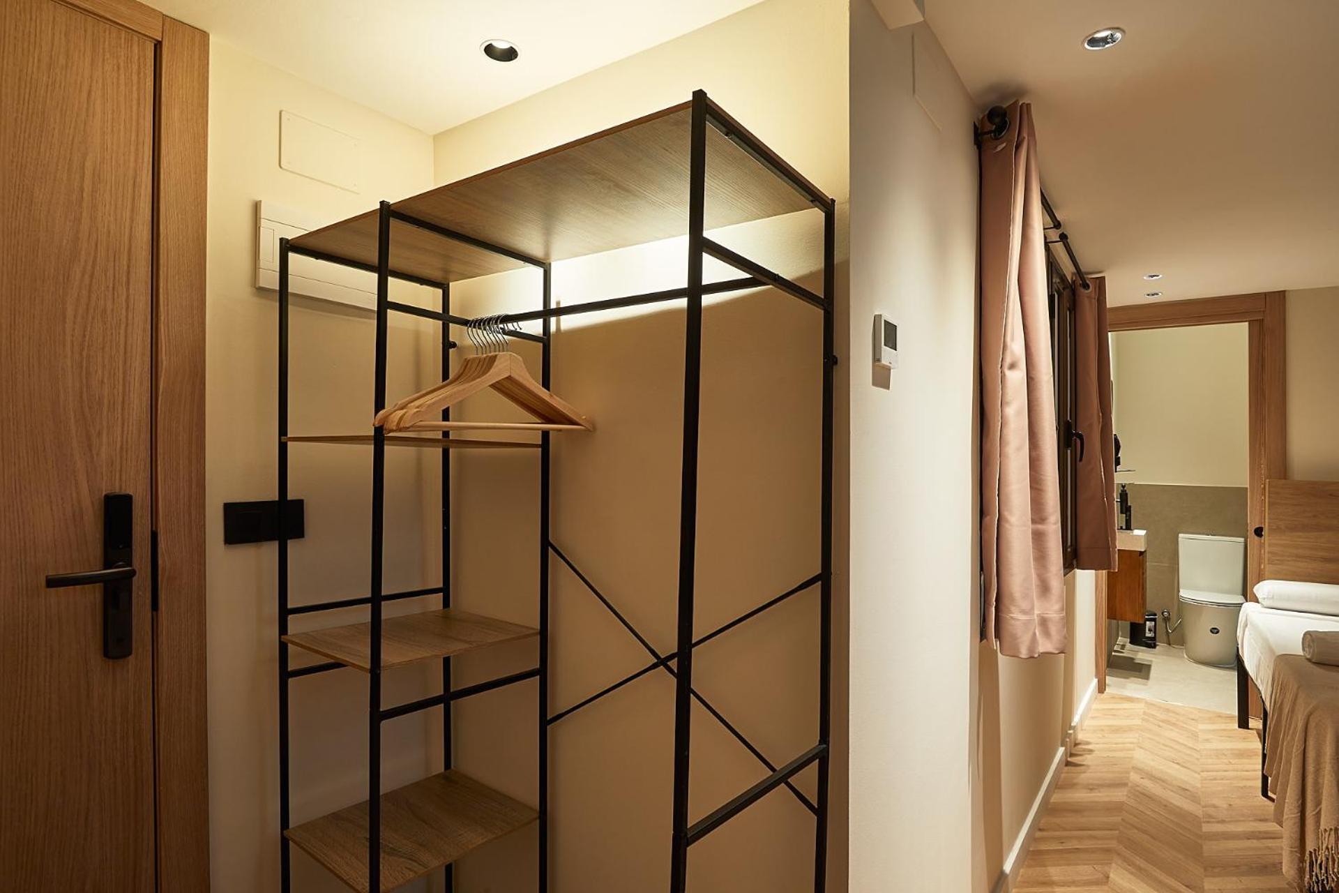 Twin Room with Bathroom