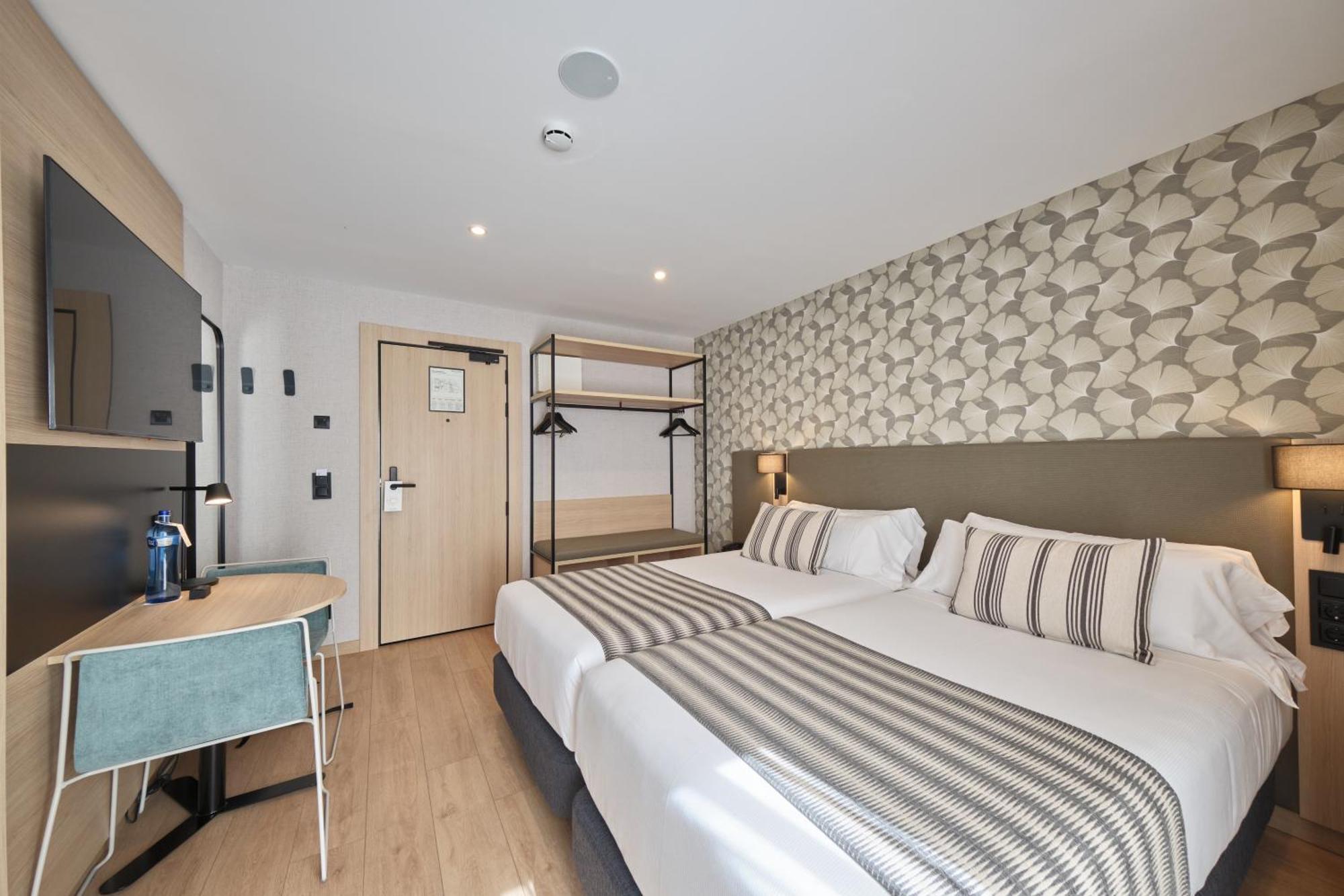 Premium Deluxe Terrace Room
