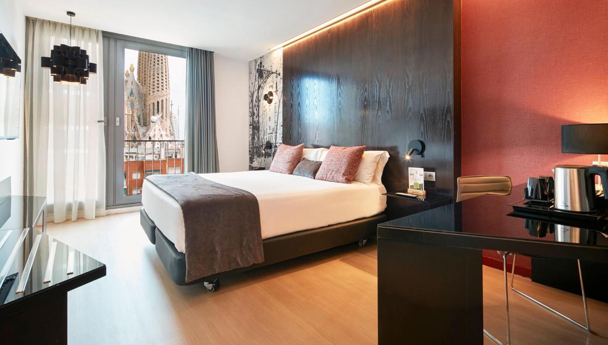 Superior Double or Twin Room City View