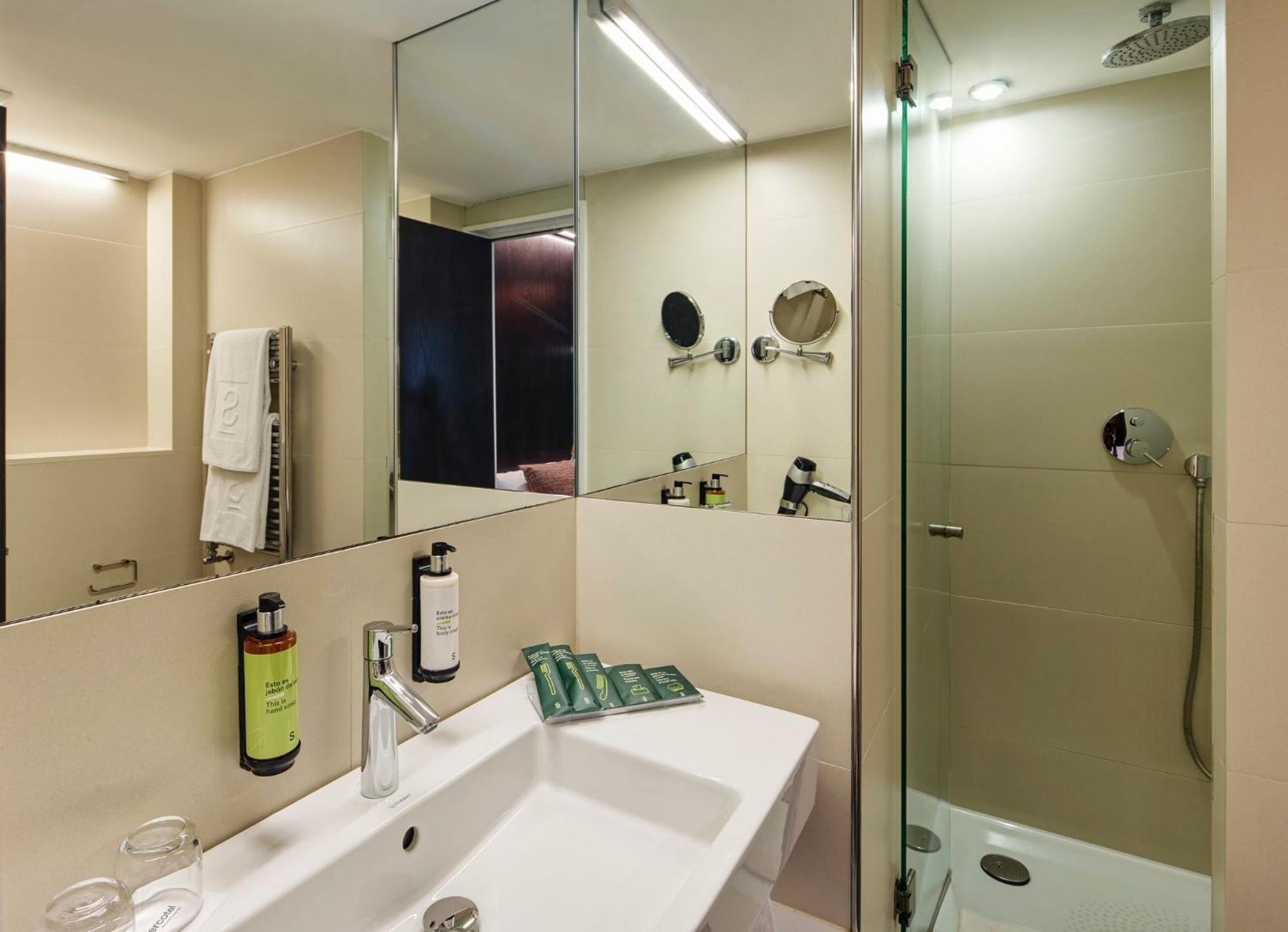 Superior Twin Room City View