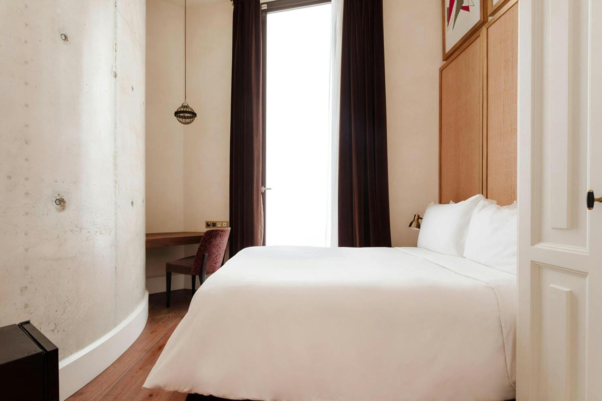 Zimmer mit Queensize-Bett