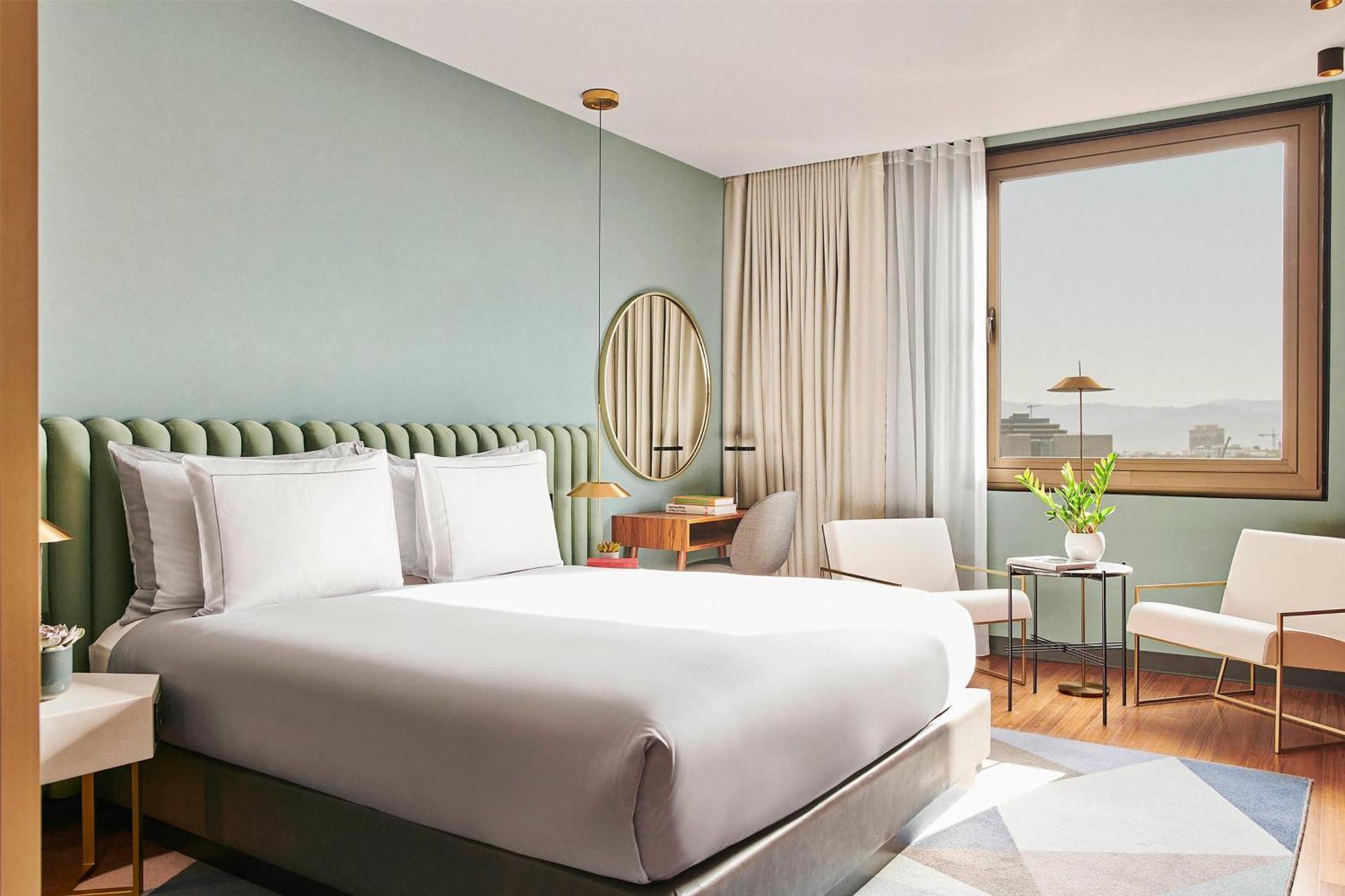 Premium King Room View