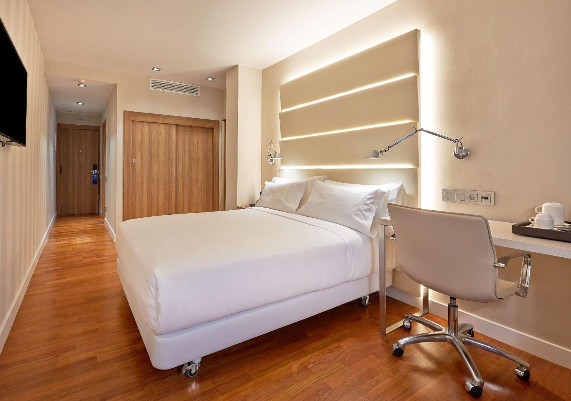 Standard Double or Twin Room,1729991468:JPEG