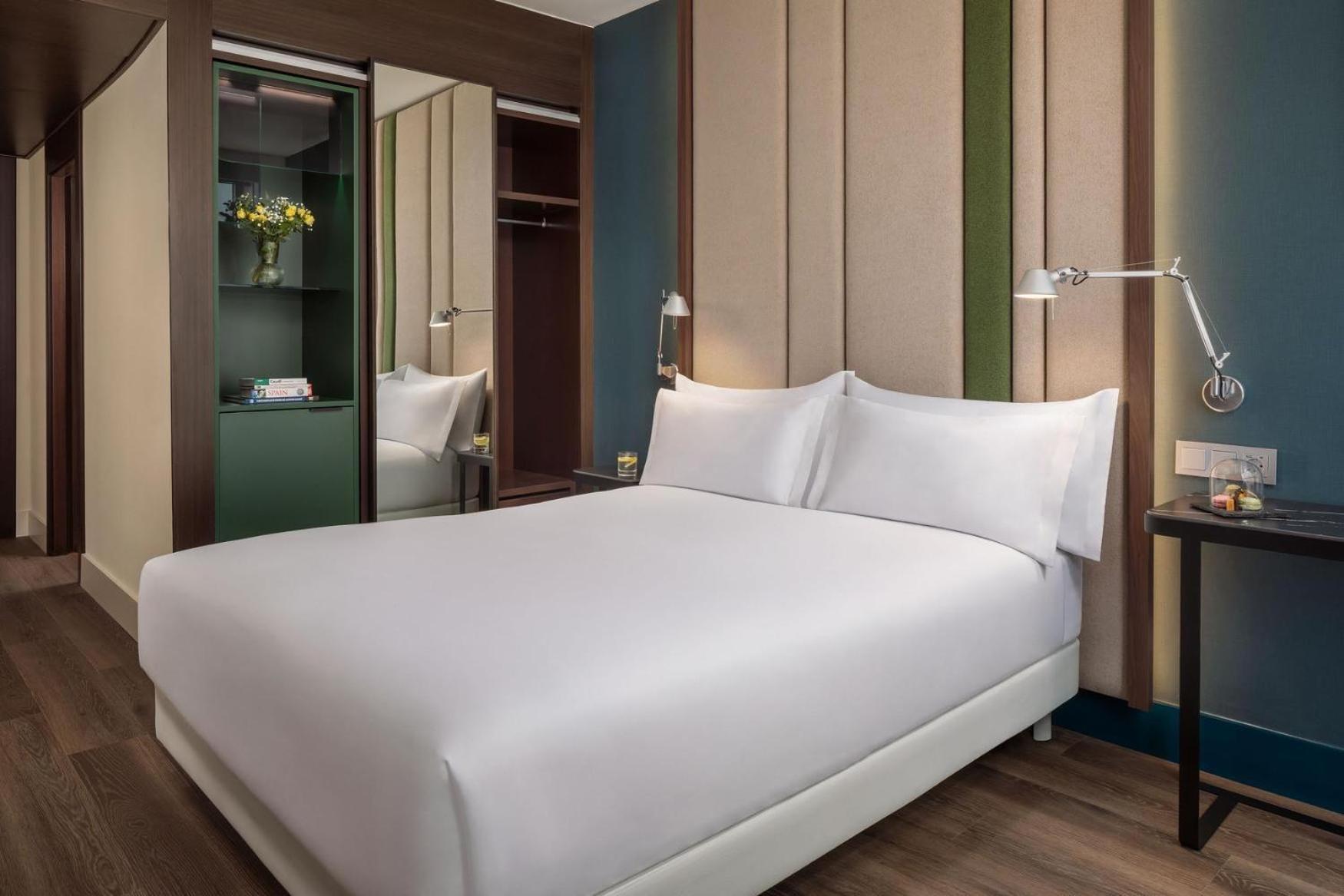 Junior Suite,1771561396:JPEG