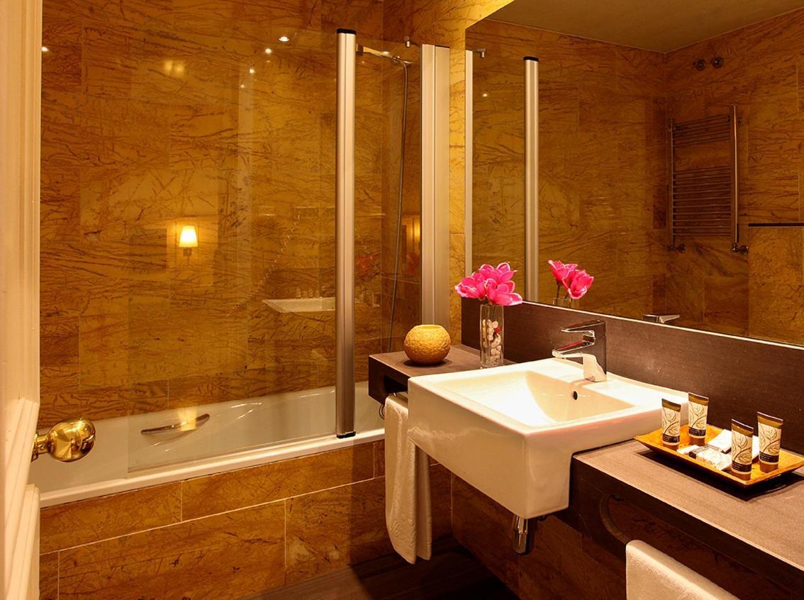 Triple Room Terrace