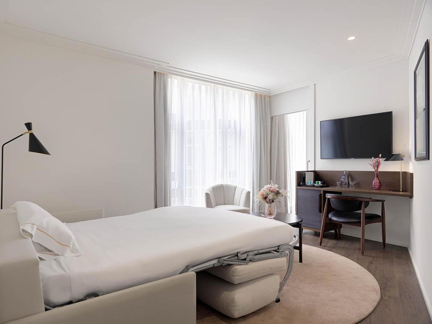 Deluxe Suite