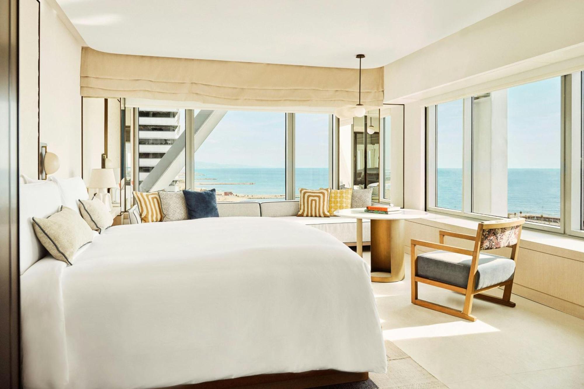 Seascape Corner King room Sea Front
