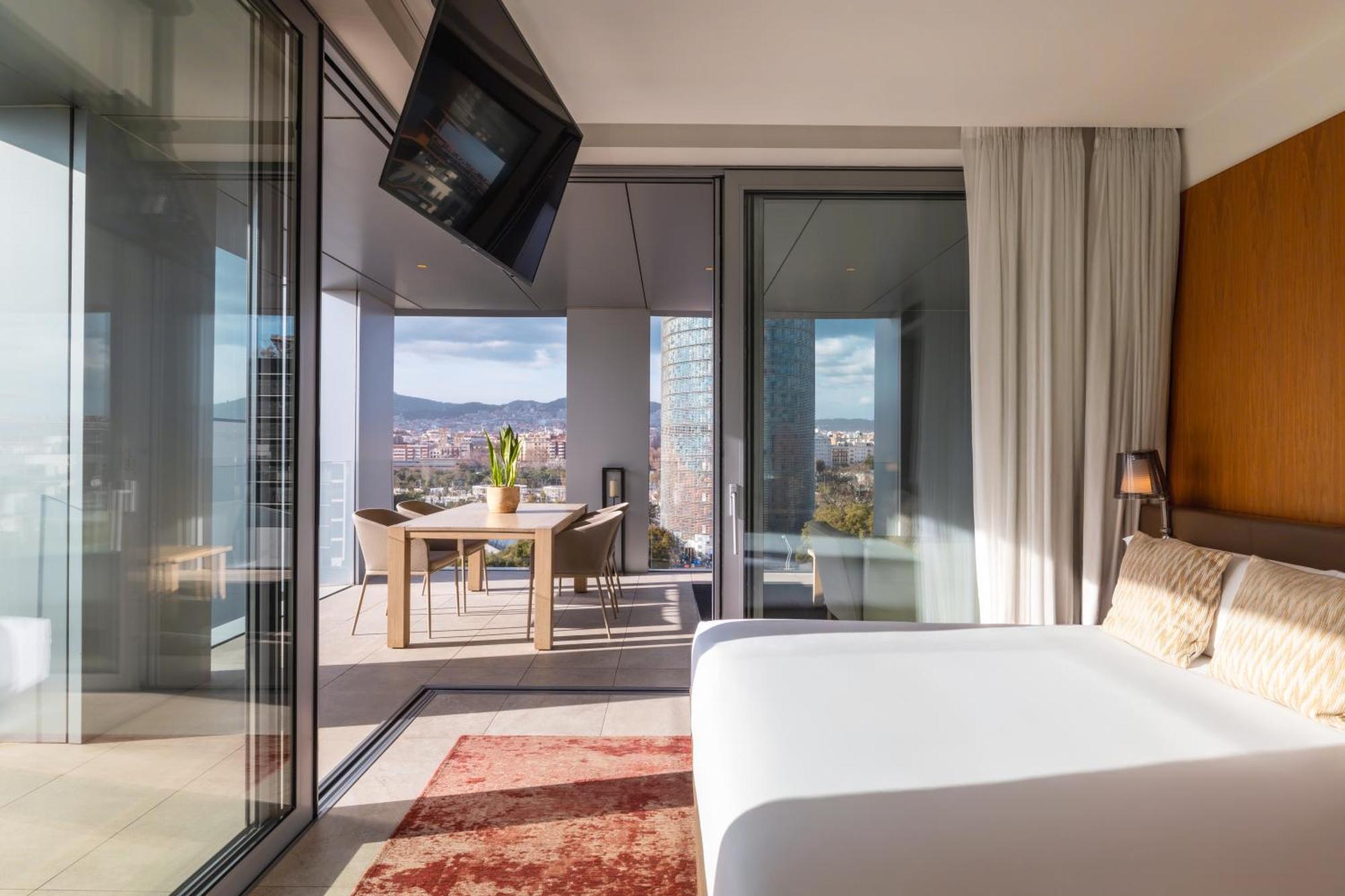 Deluxe Suite Spa Bath