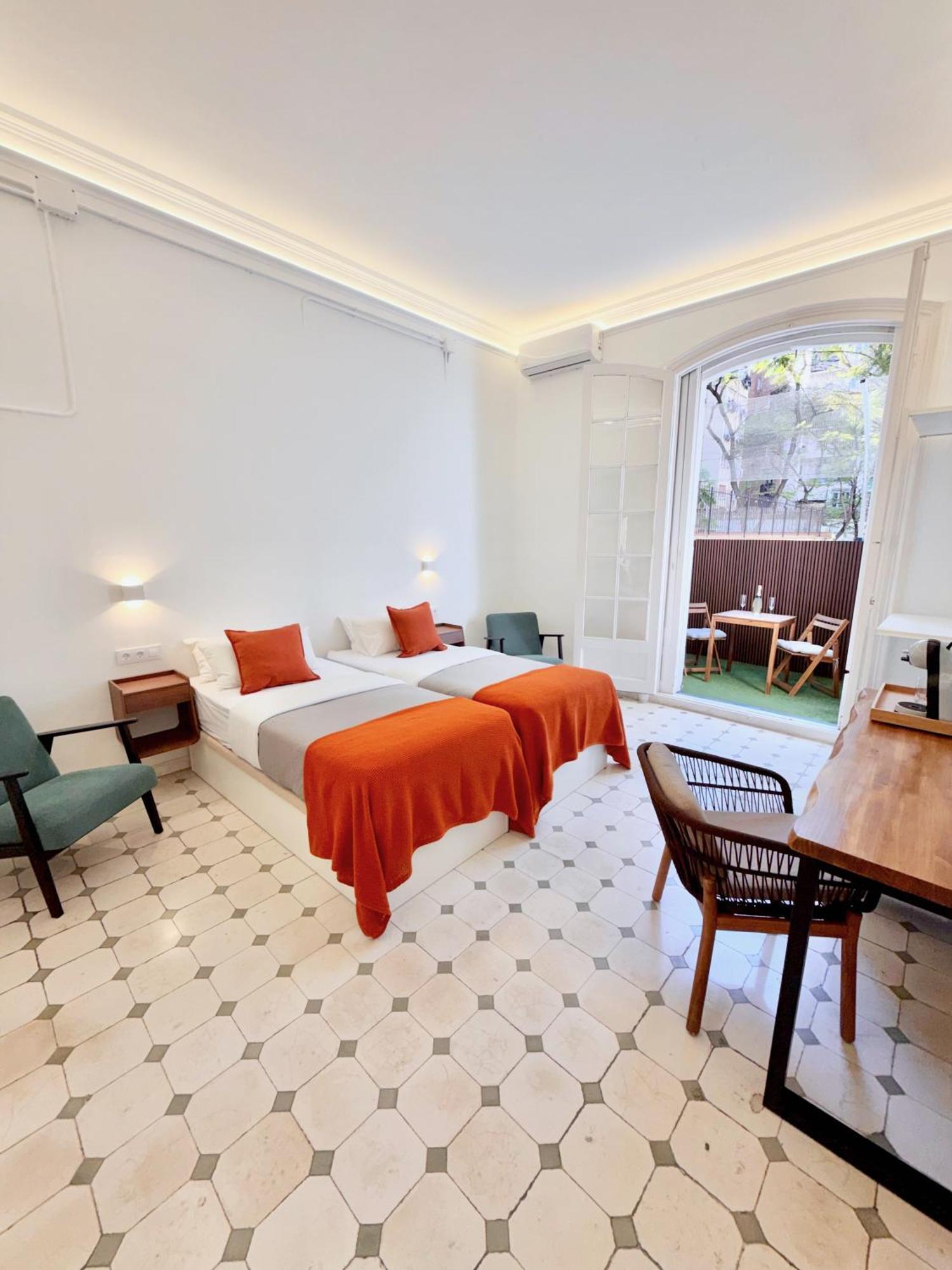 Kamer met Queensize Bed en Balkon
