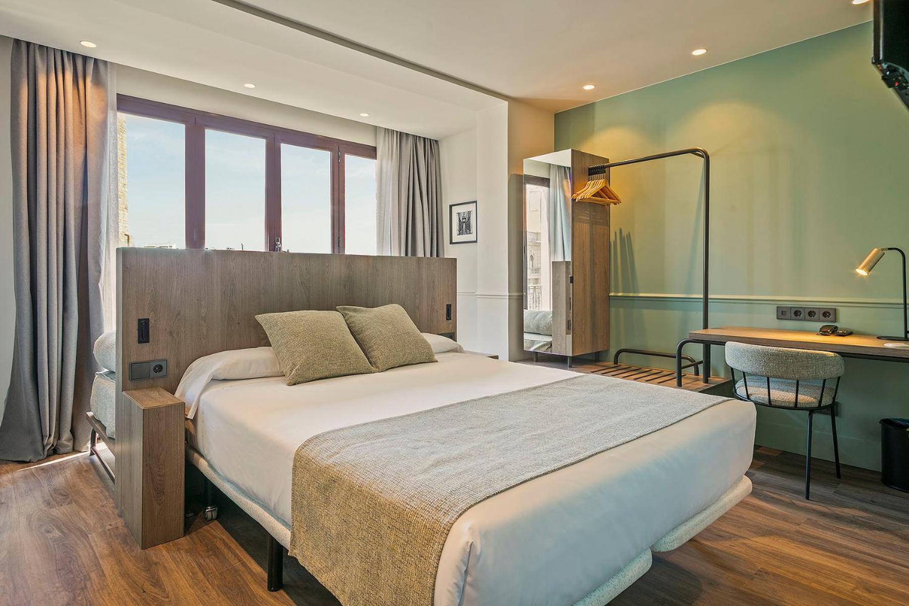 Superior Queen Room