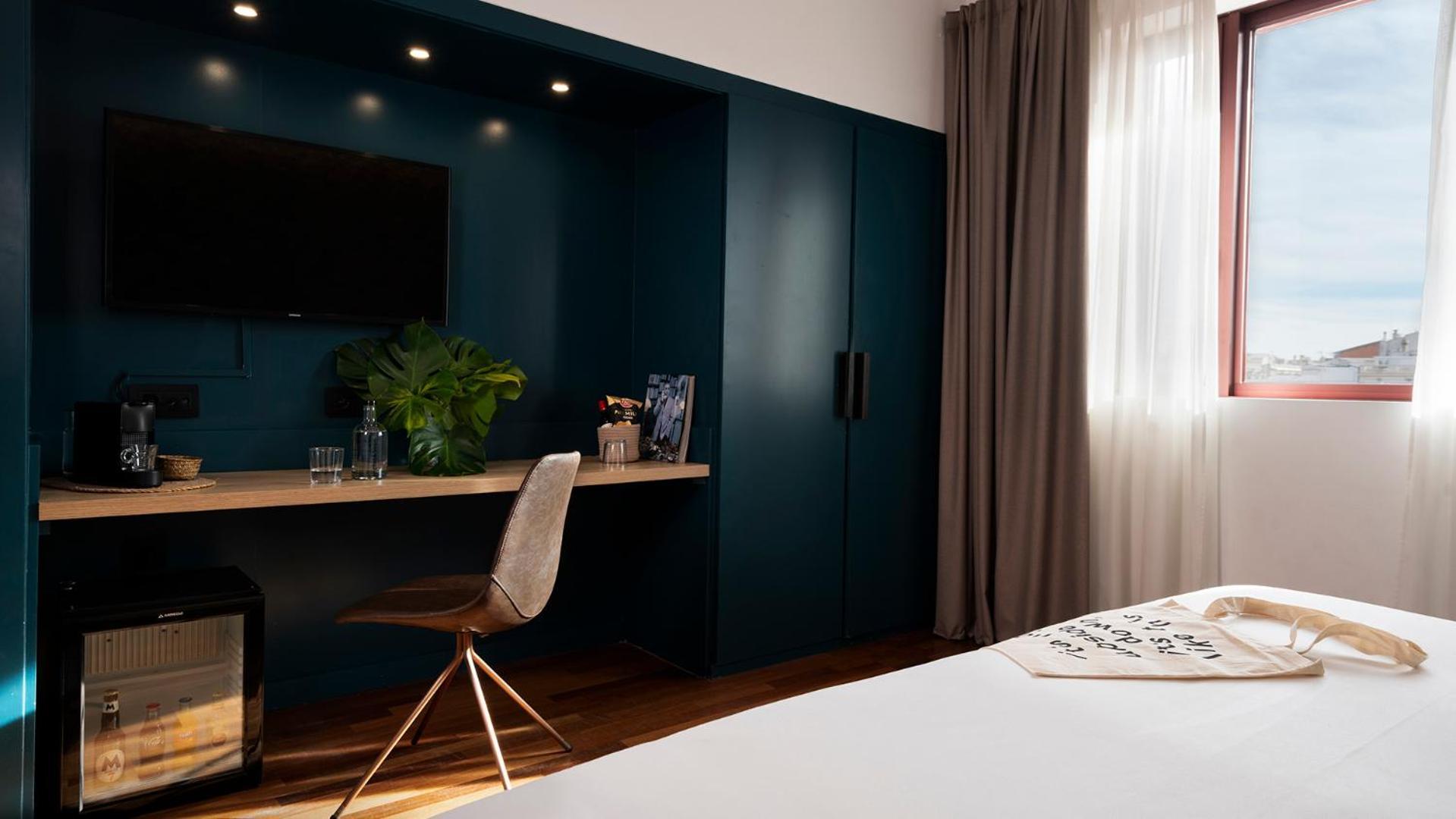 Exterior Superior Room