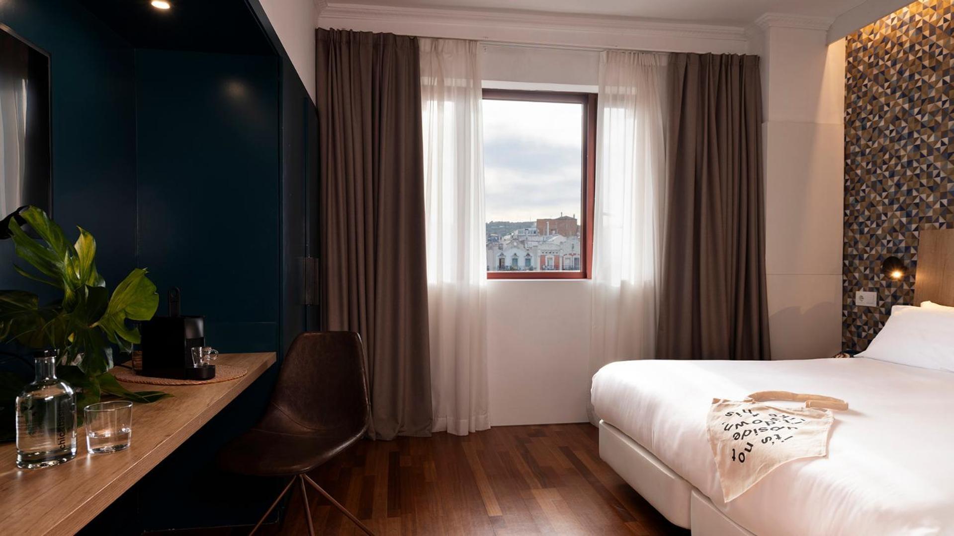 Exterior Superior Room