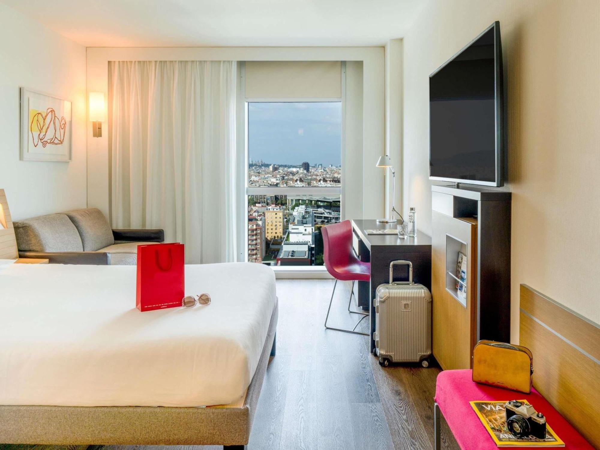 Standard Double Room with City View