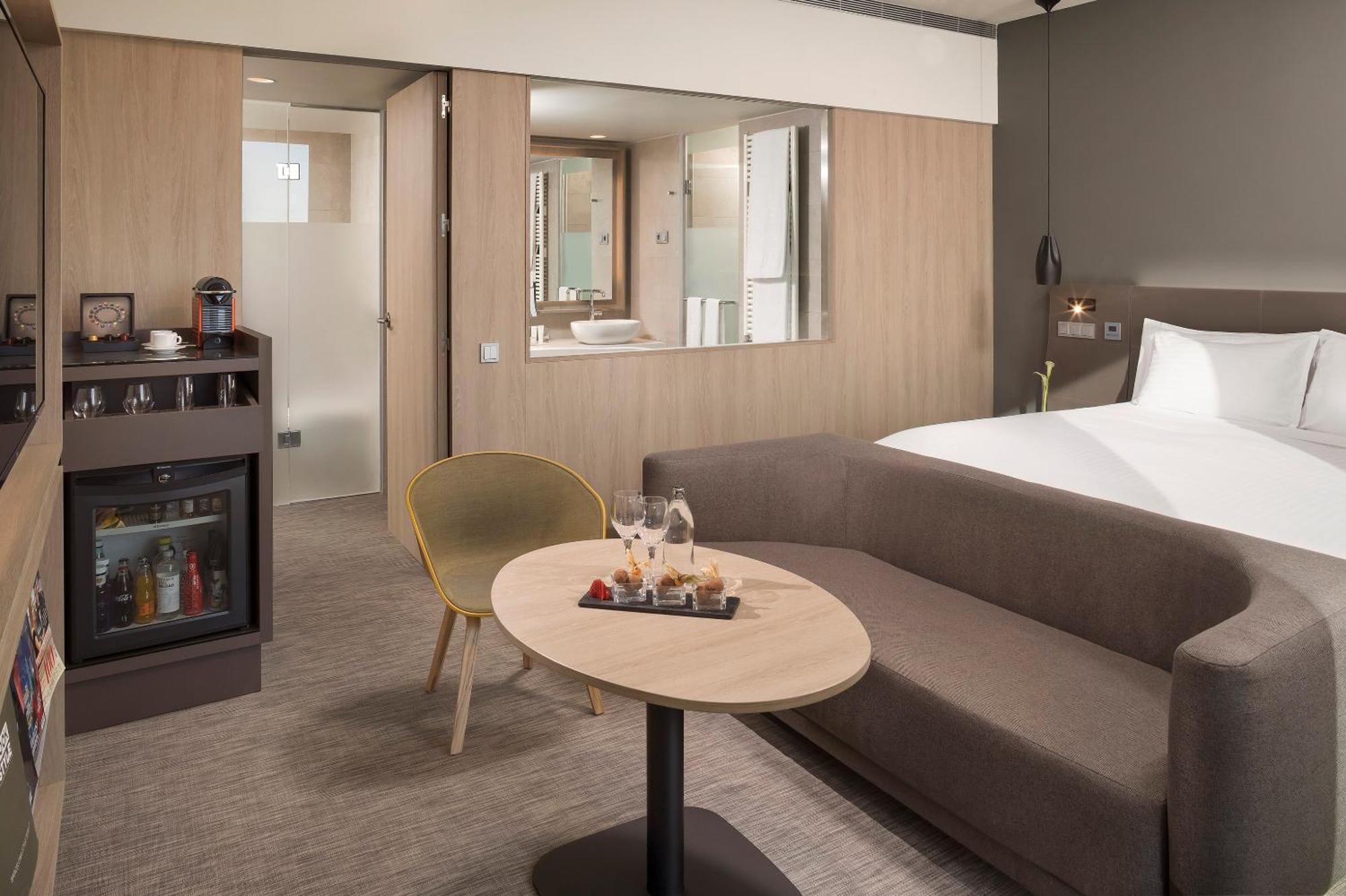 The Level Master Suite Sea View