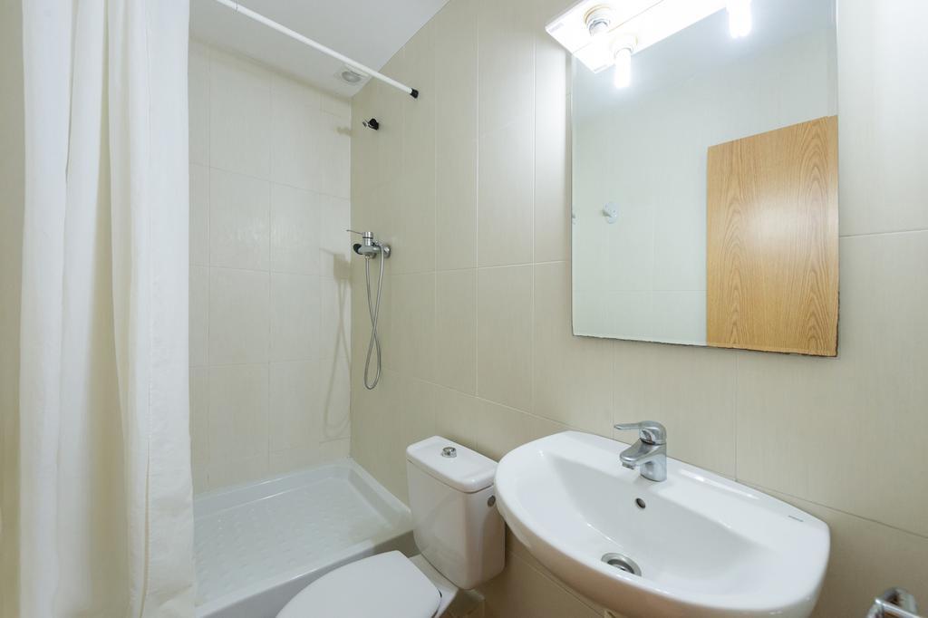 Double Room Extra Bed Private Bathroom