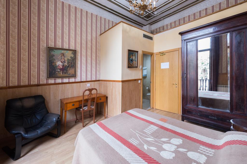Double Room Balcony Private Bathroom