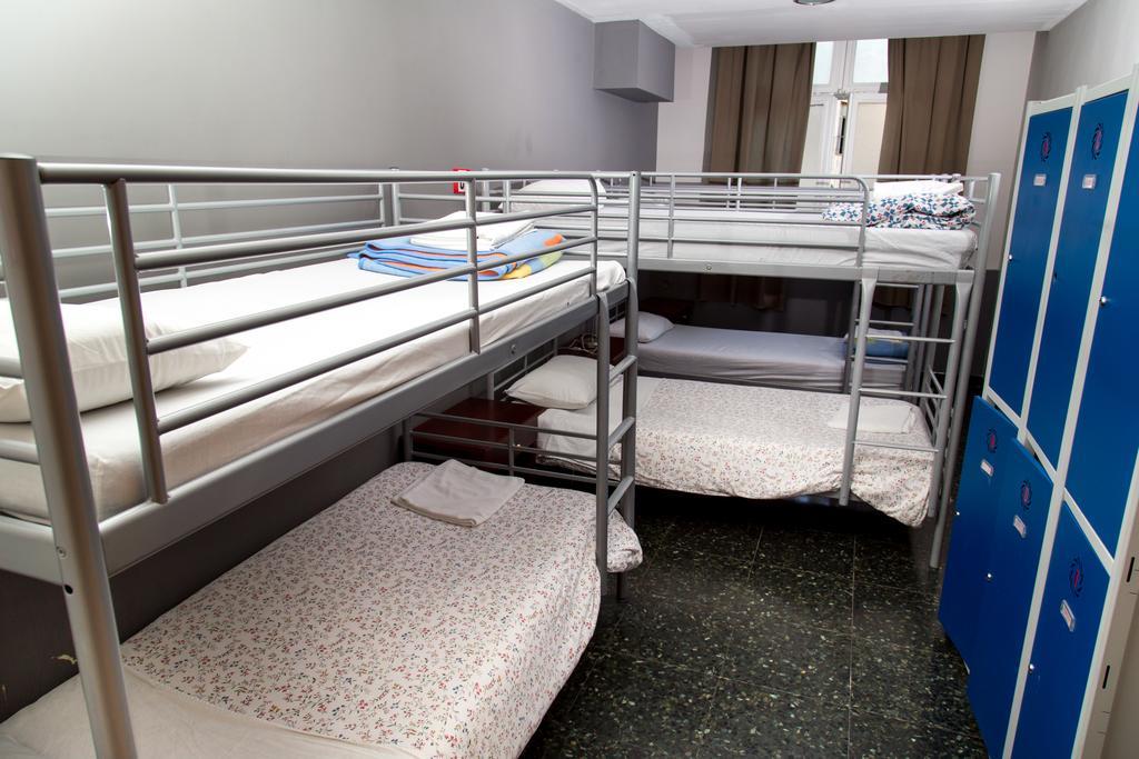 Bed 9-Bed Mixed Dormitory Room