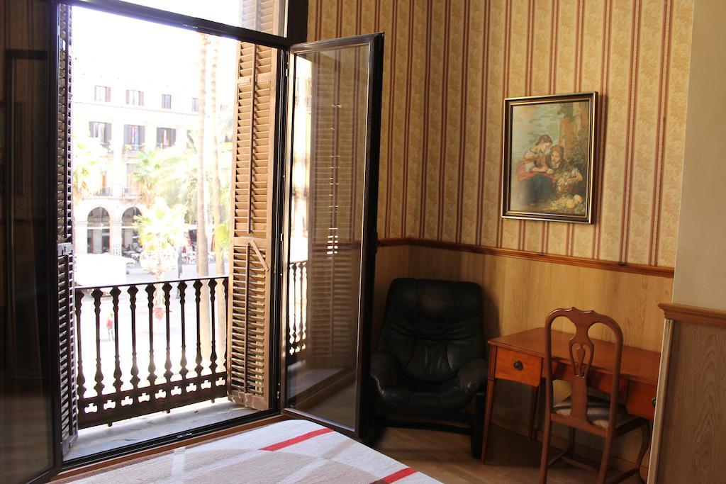 Double Room Balcony Private Bathroom