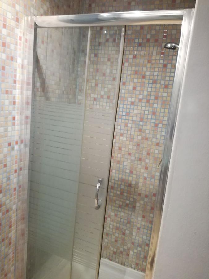 Basic Double Room with Shared Bathroom and Private Shower