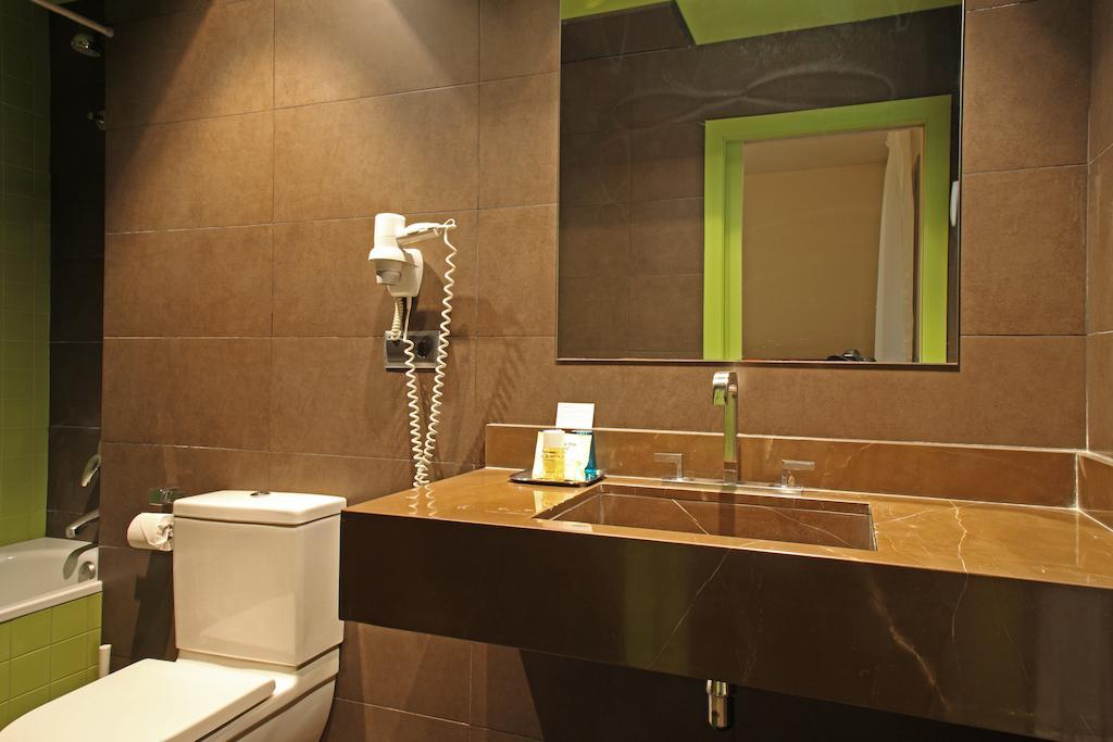 Single Room,70255655:JPEG