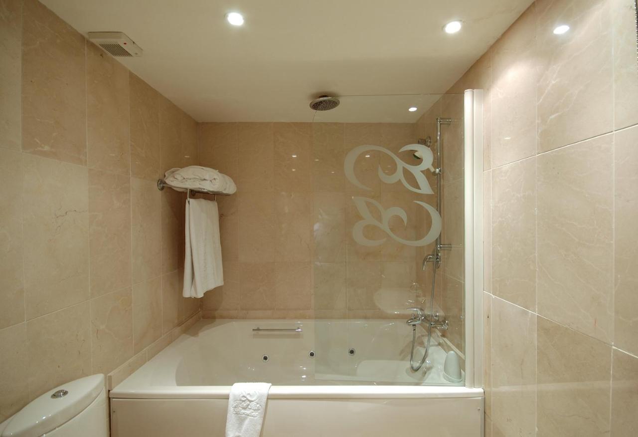 Deluxe Room with Jacuzzi,1371477293:JPEG