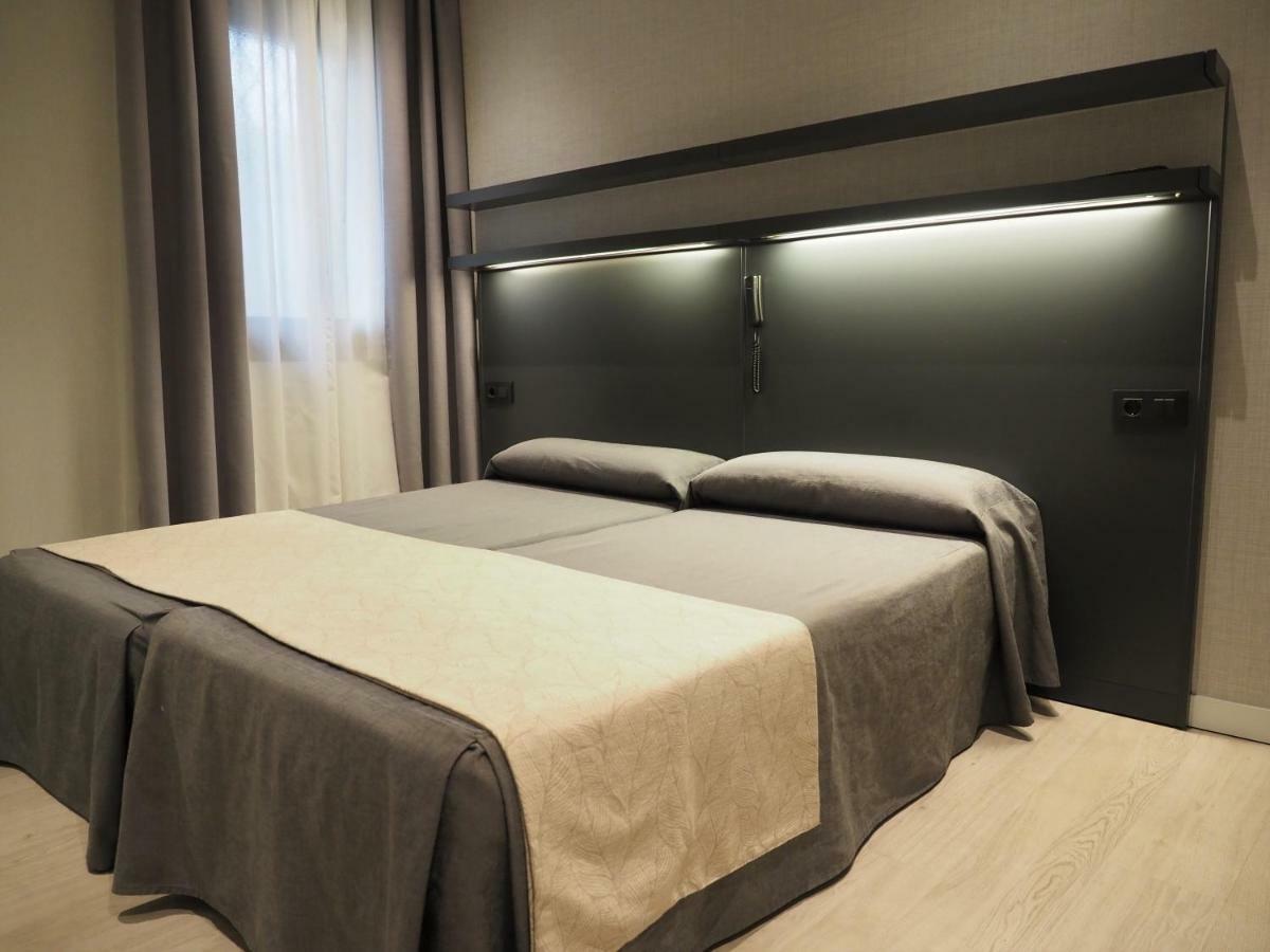 Standard Twin Room,805663287:JPEG