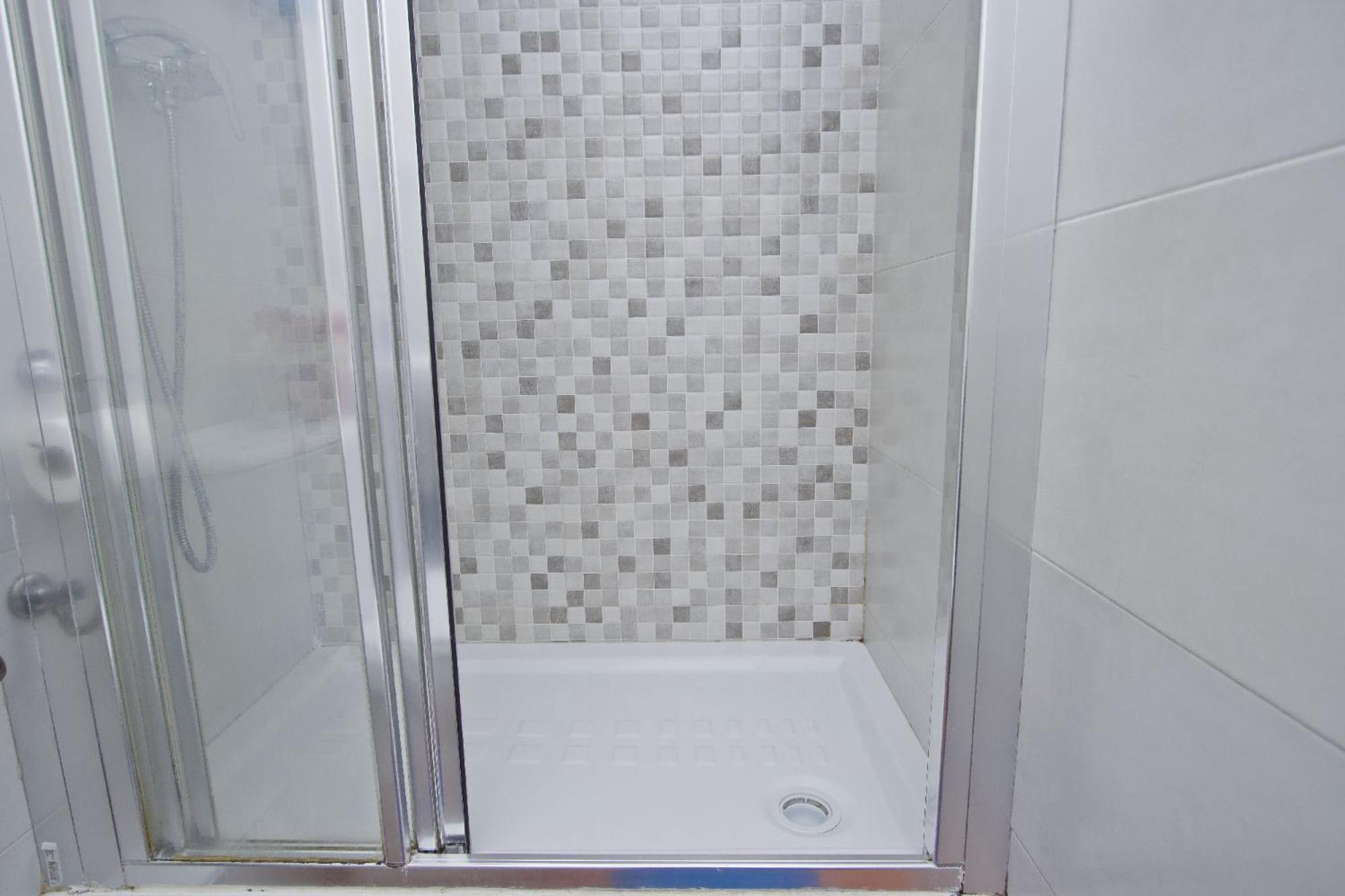 Standard Double or Twin Room,1099174692:JPEG