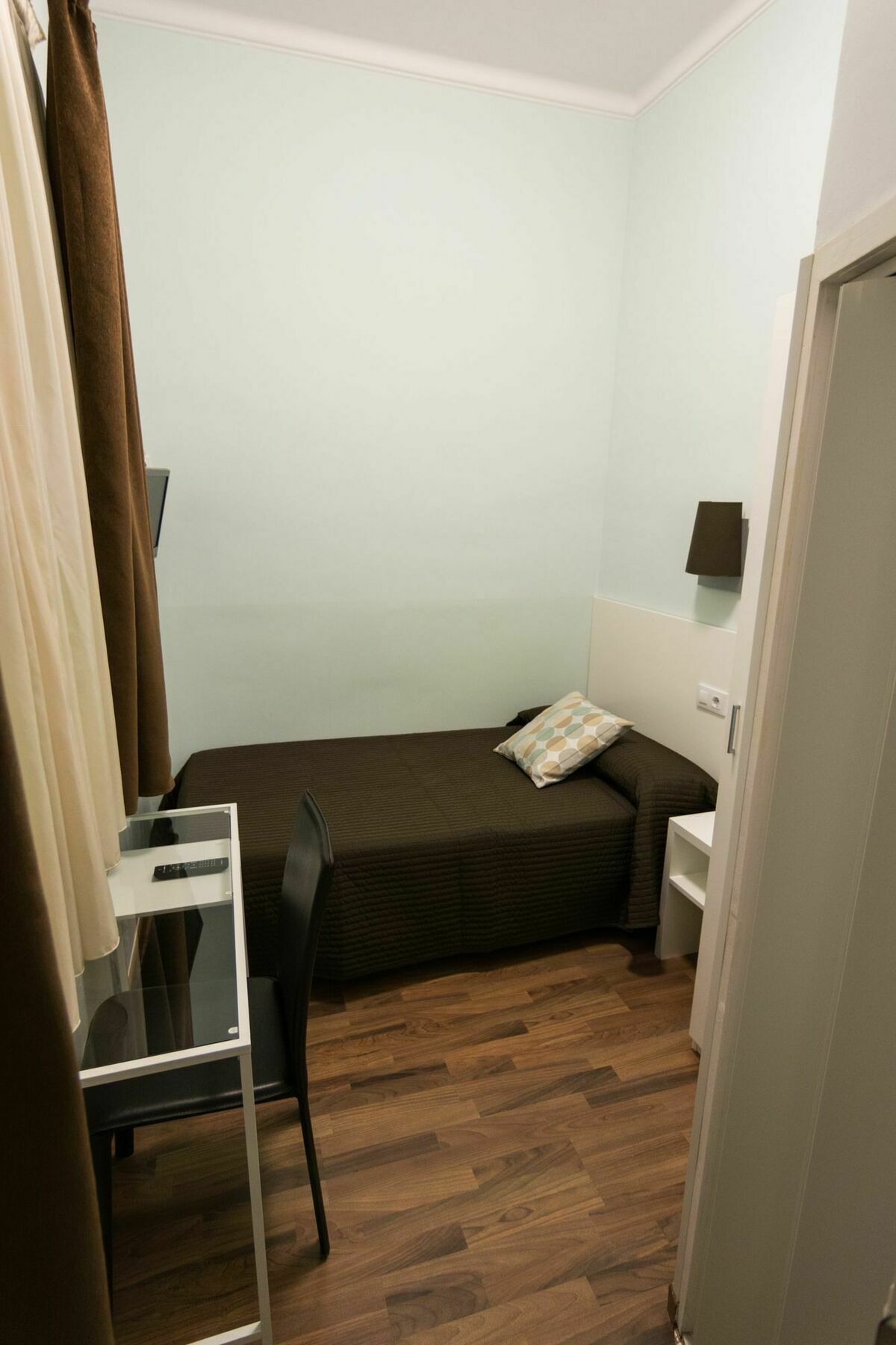 Small Single Room