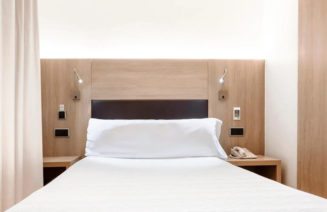 Hotel Lleo-1