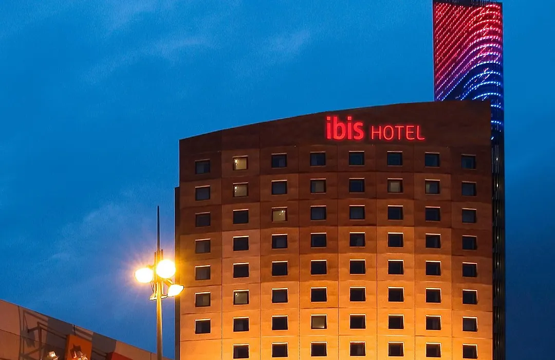 Ibis Barcelona Meridiana-1