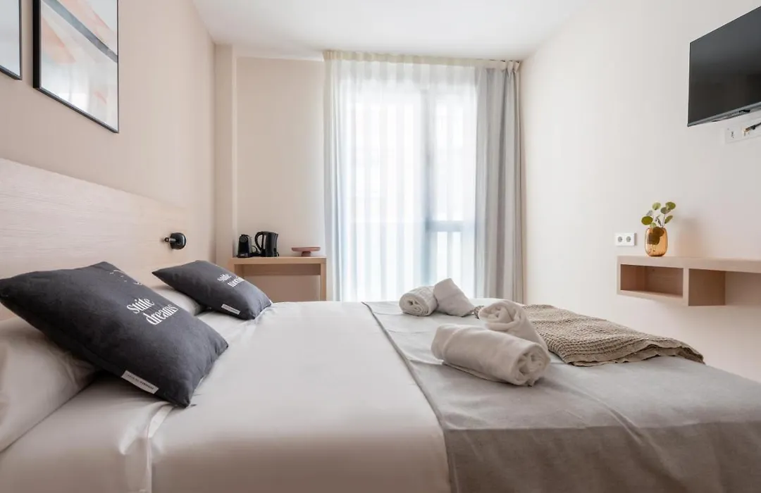 Limehome Barcelona Carrer De Besalu 82-1