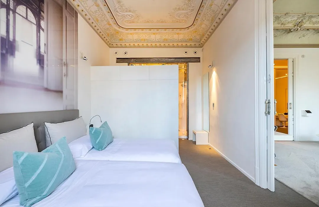 El Palauet Modernist Suites Barcelona-1