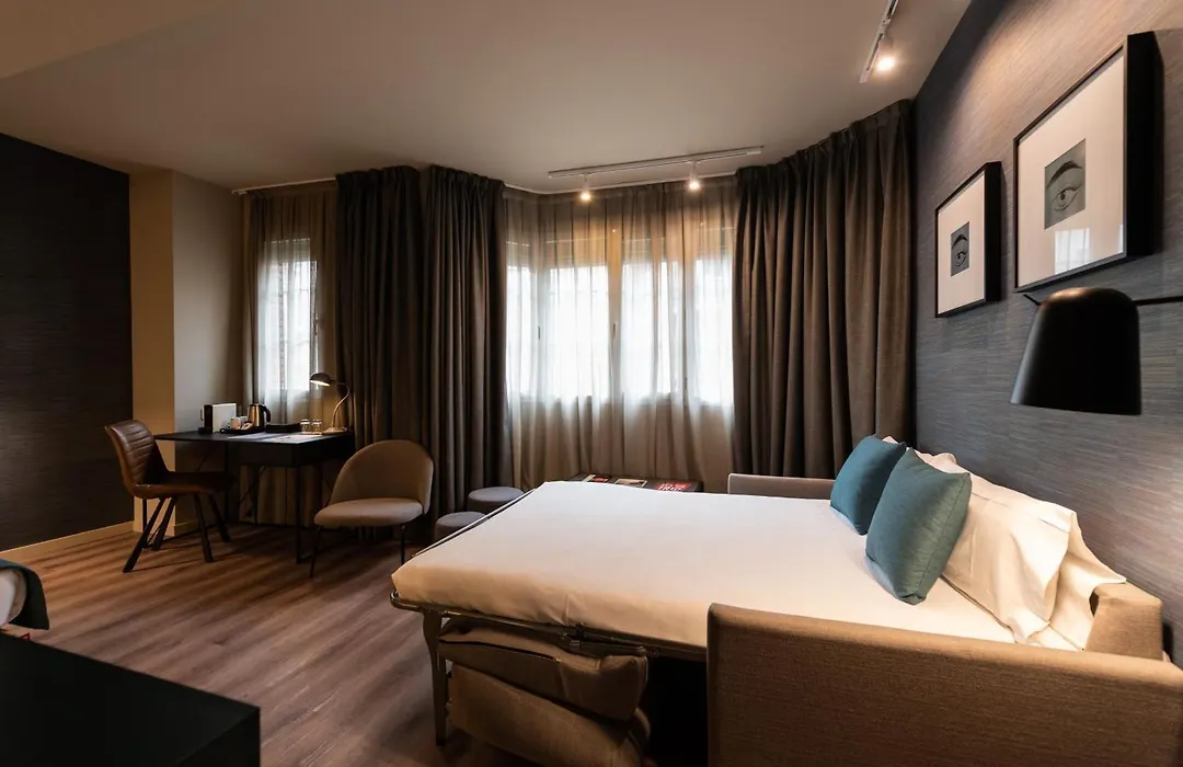 Atenea Rekord Suites Barcelona-1