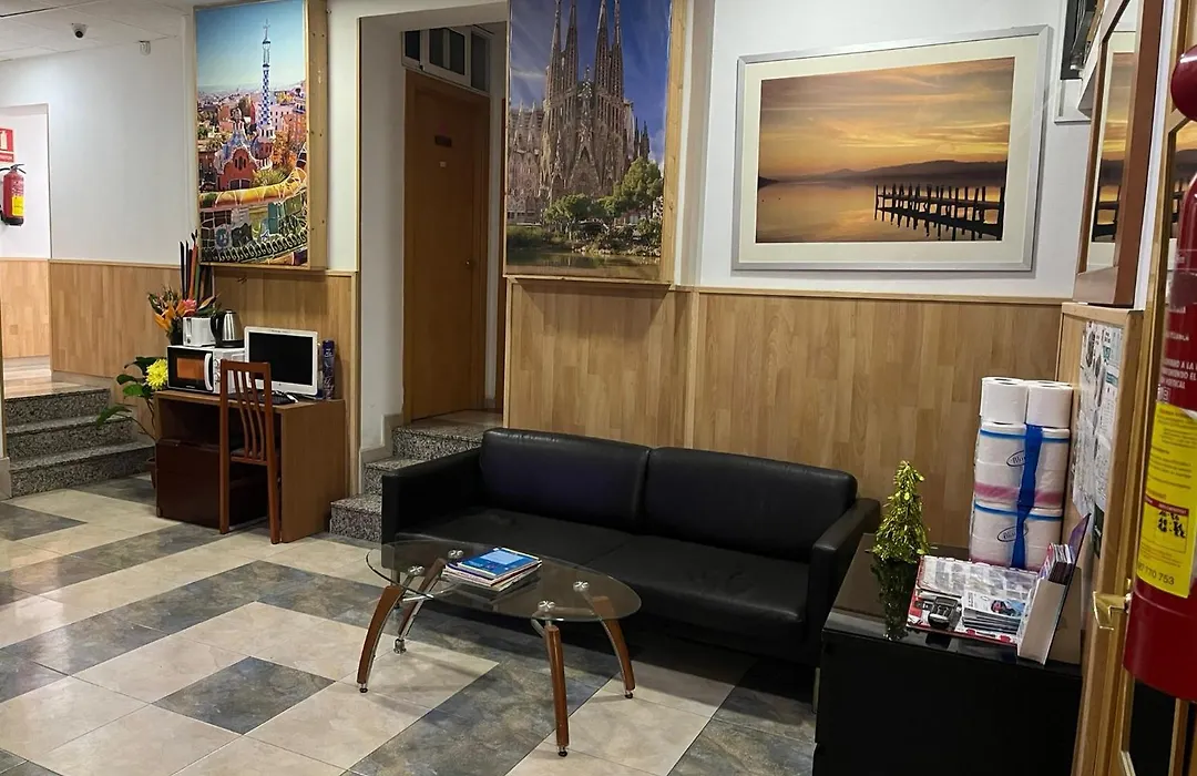Hostal Mont Thabor-1