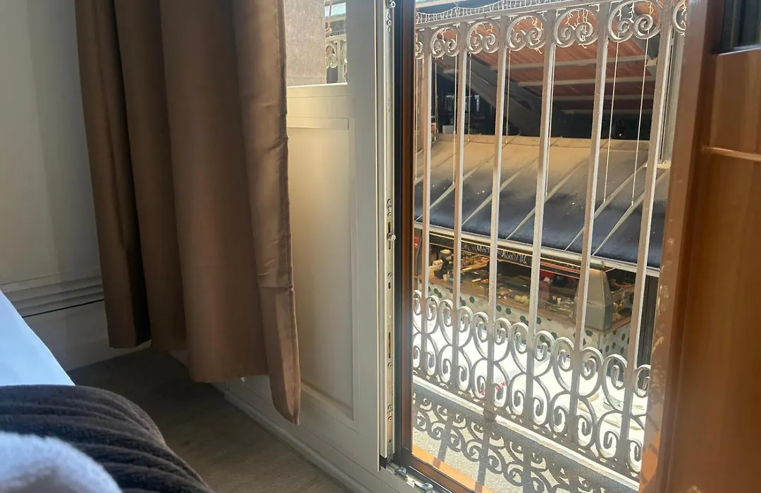 Hostal La Palmera-1